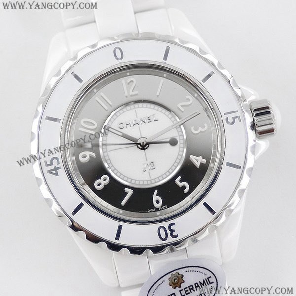 シャネル スーパーコピー J12 時計 33mm ホワイト shu57896