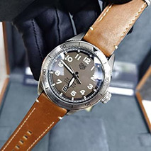 タグホイヤー コピー オータヴィア 自動巻ウォッチ 直径 42 mm WBE5111.FC8267