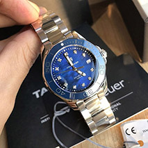 タグホイヤー 偽物 アクアレーサー クォーツ ブルーマザーオブパールWAY131L.BA0748 TAr03084