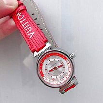 ルイヴィトン スーパーコピー 時計 タンブール ストリート ダイバー 33mm vuc40944